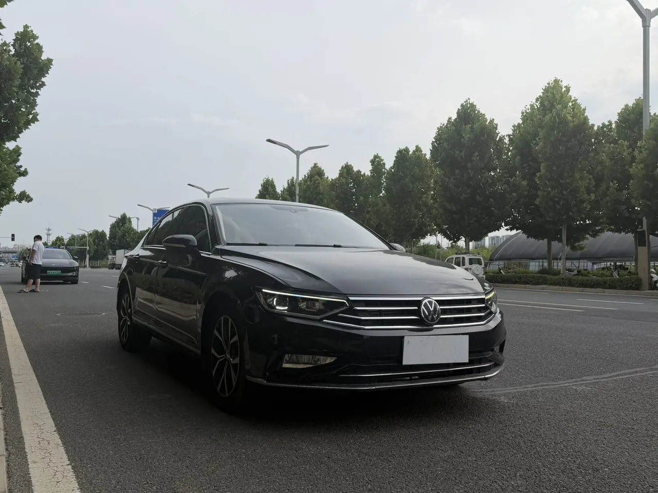 Volkswagen 2020 Magotan 2.0TSI 330TSI Leading Automatic 3