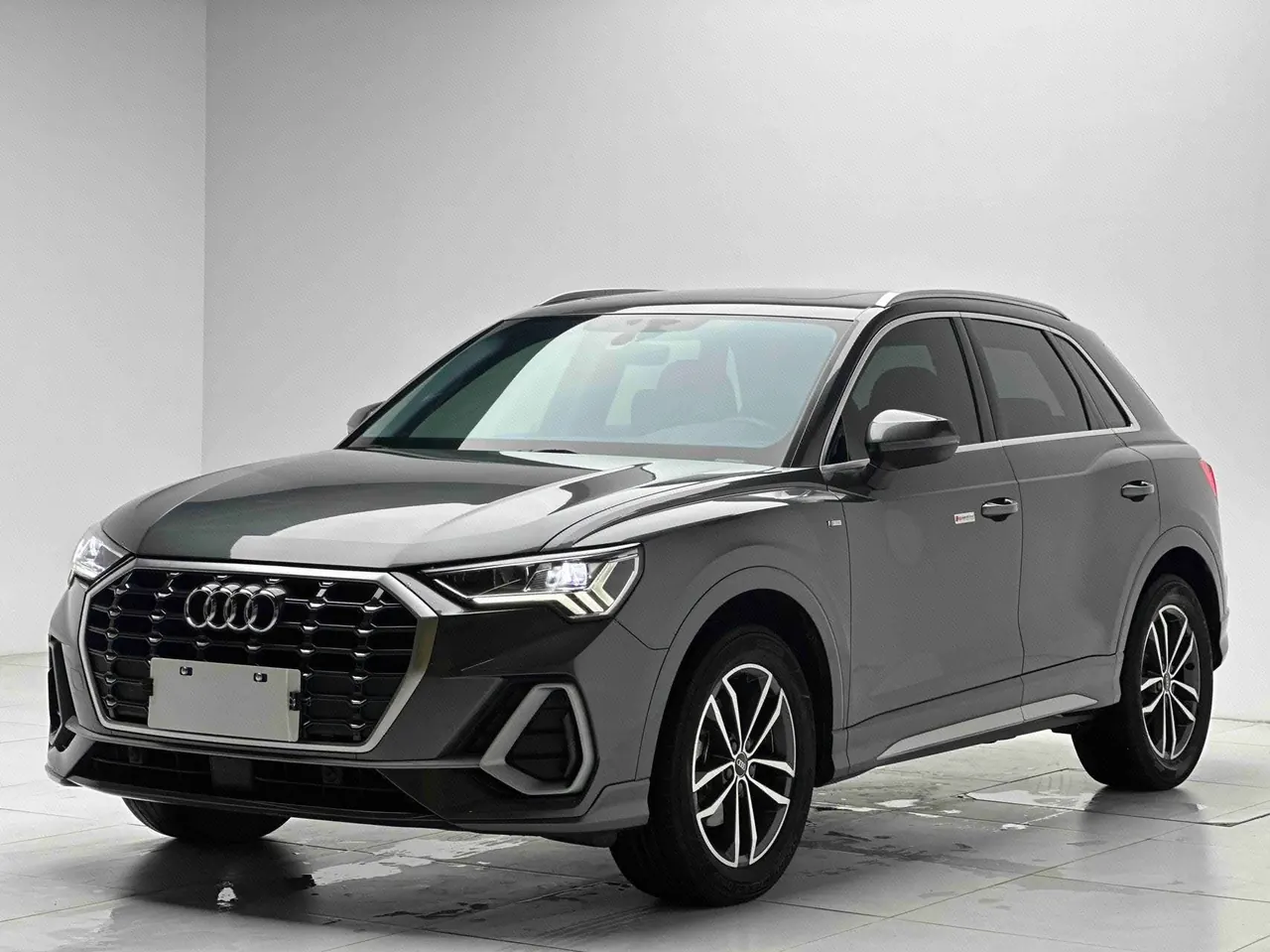 Open image lightbox: Audi 2022 Q3 1.4TFSI 35TFSI Aggressive Dynamic Automatic