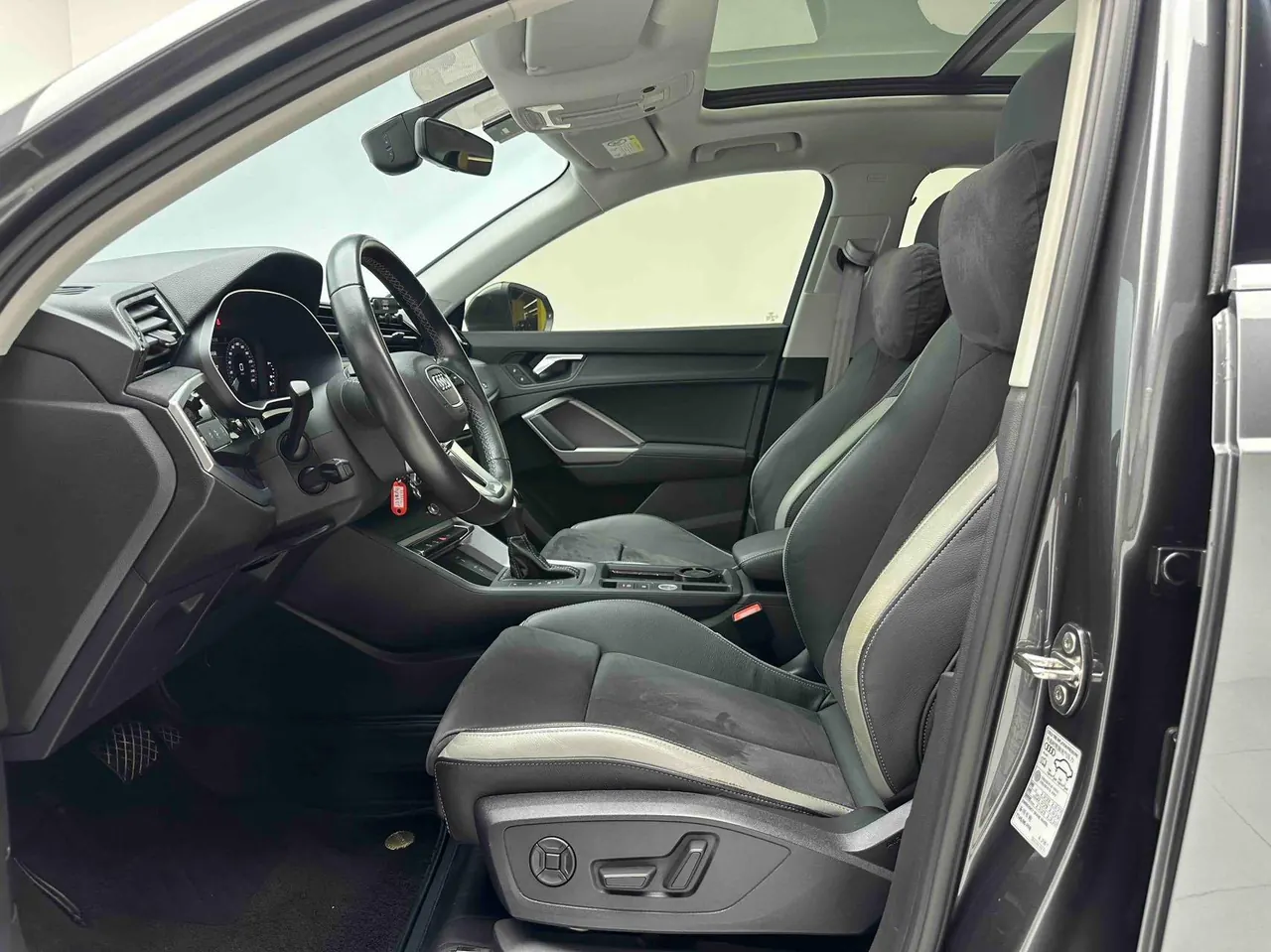 Audi 2022 Q3 1.4TFSI 35TFSI Aggressive Dynamic Automatic 3