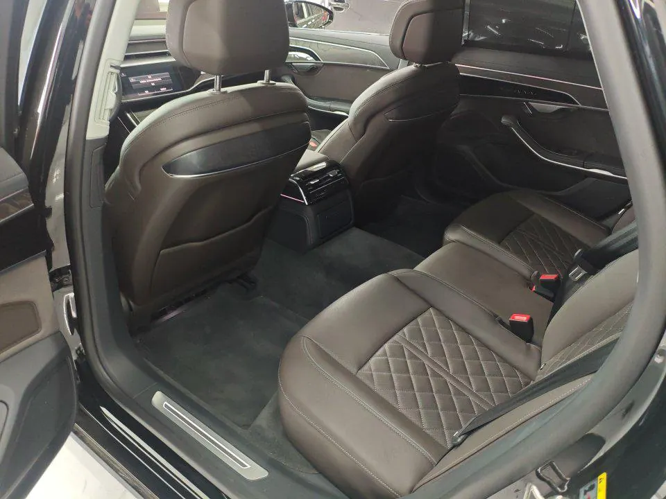 Audi A8L (Imported) 2023 A8L 48V 3.0TFSI 50TFSI Quattro Exclusive Automatic Gear 2
