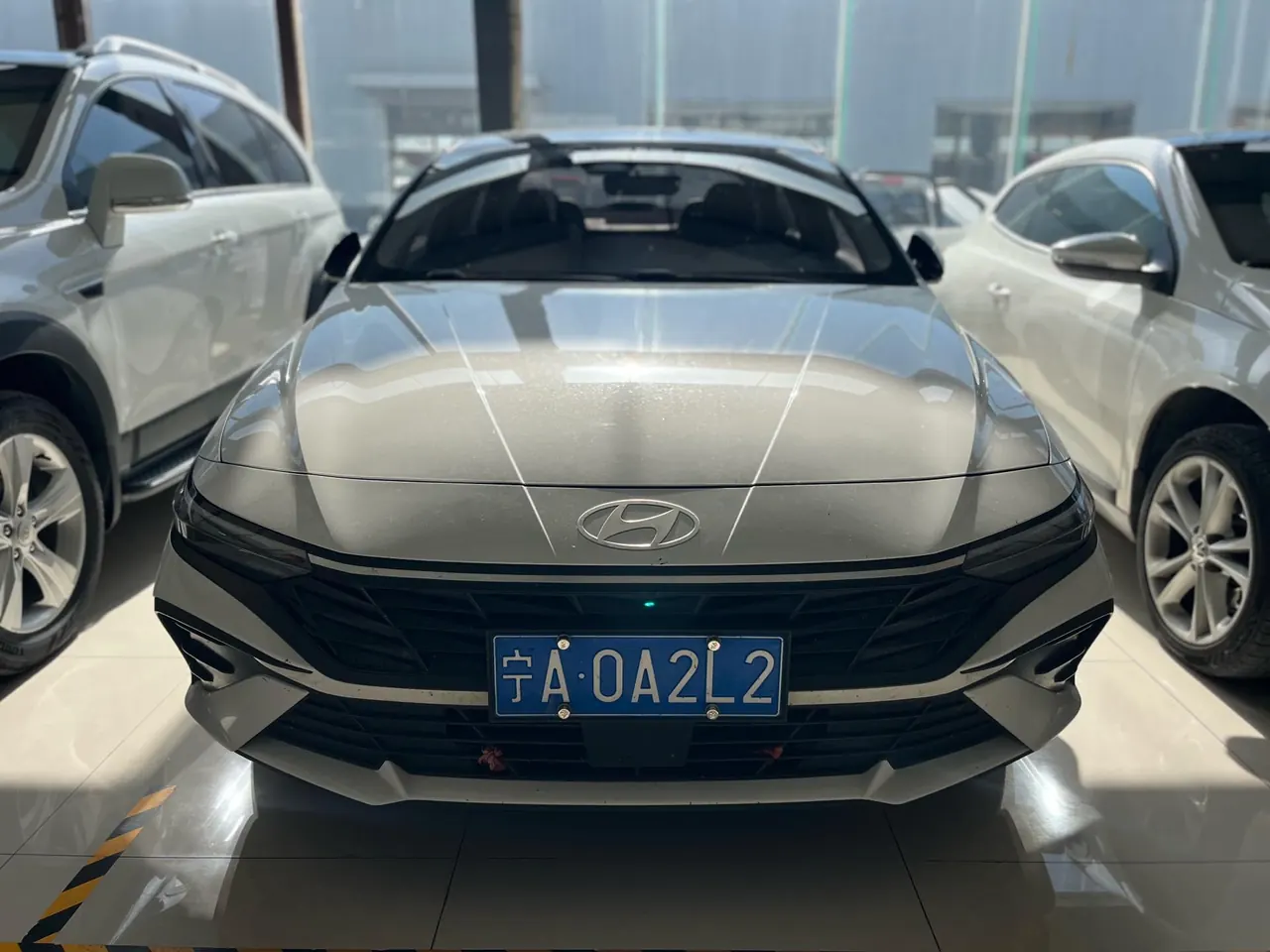 Hyundai 2023 Elantra -3-compartment 1.5 stepless LUX premium automatic gear 2