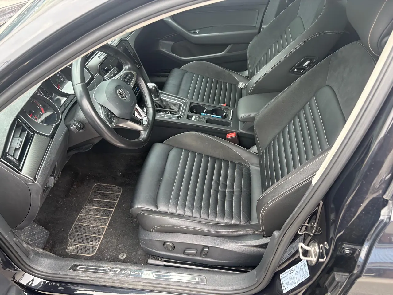 Volkswagen 2020 Magotan 2.0TSI 330TSI Leading Automatic 5