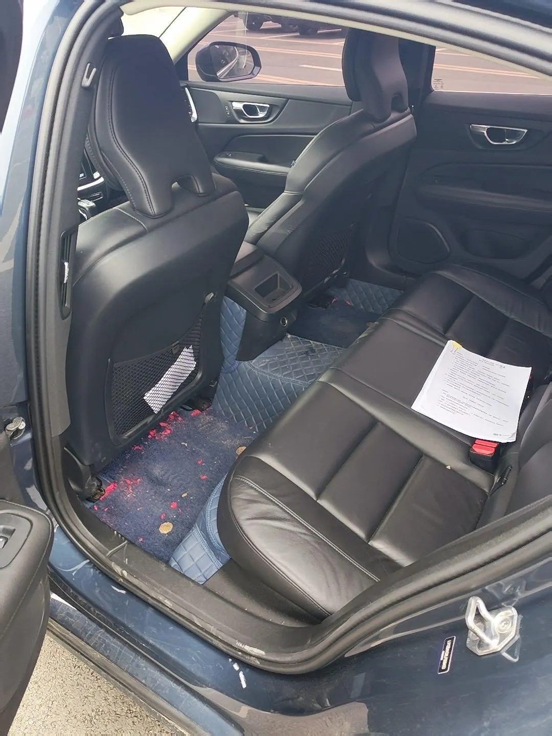 Volvo 2020 S60 2.0T T4 Zhiyi Deluxe Edition Automatic Gear 4