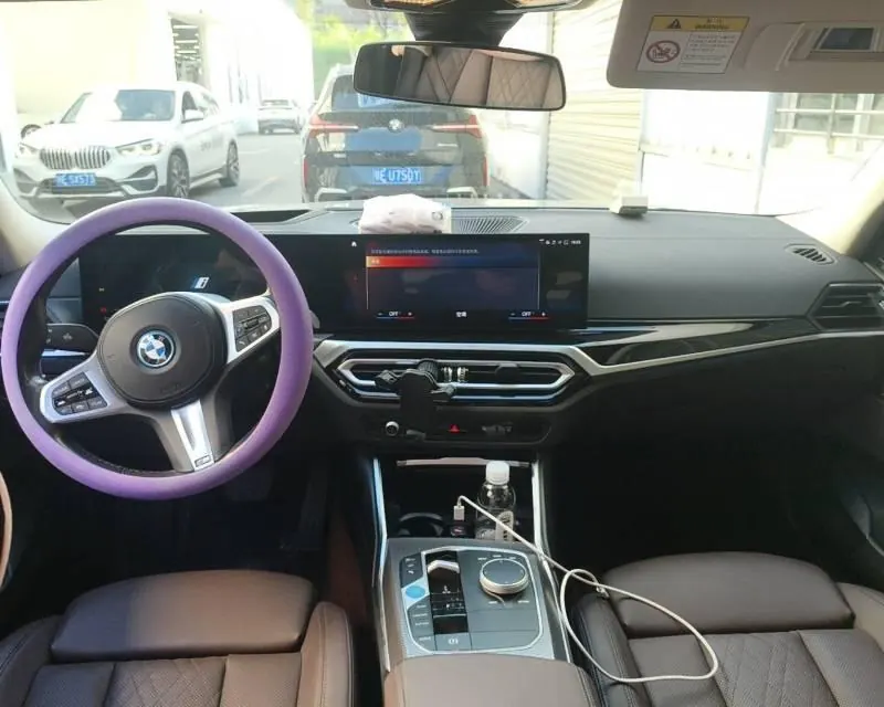 BMW 2023 i3 eDrive 40 L obsidian night sports suit automatic gear 5