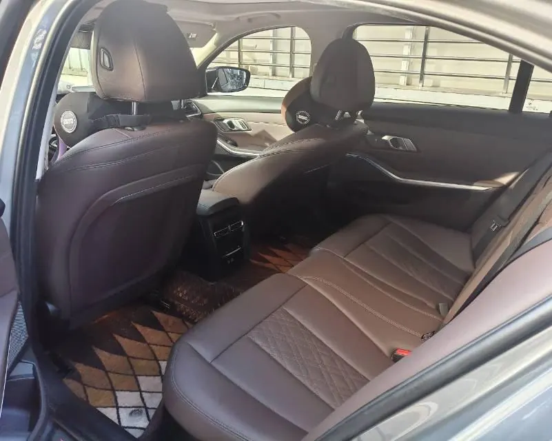 BMW 2023 i3 eDrive 40 L obsidian night sports suit automatic gear 6