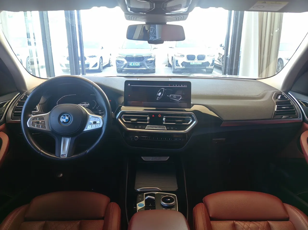 BMW 2023 iX3 leading automatic 5
