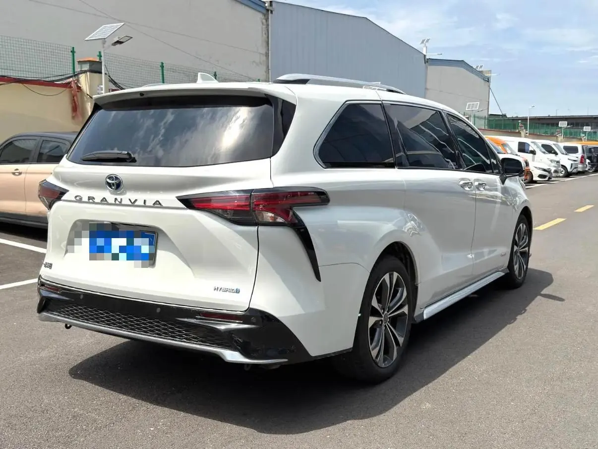 Toyota 2023 Grevia HYBRID 2.5 Stepless Premium PLUS Edition Automatic Gear 12