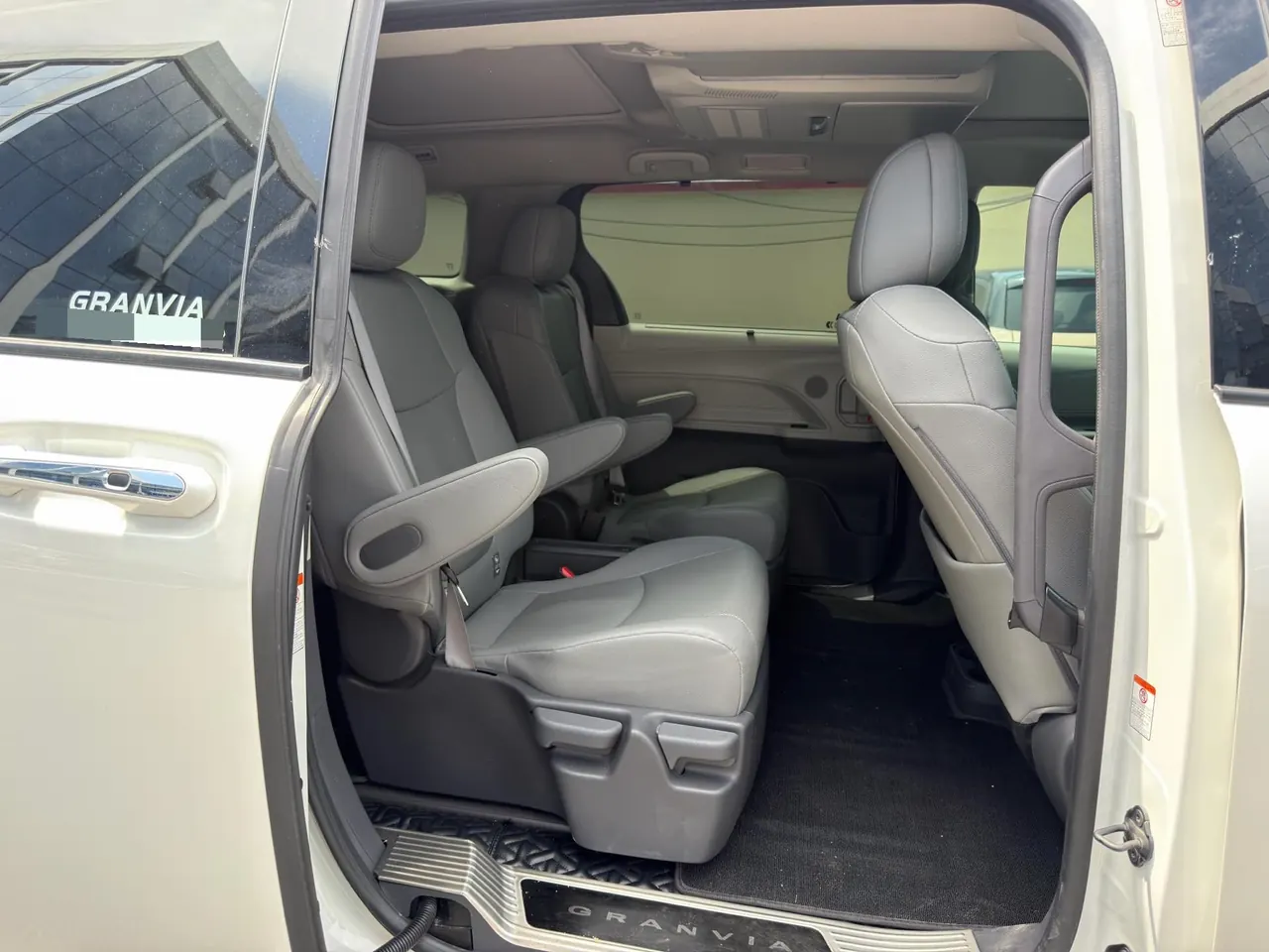 Toyota 2023 Grevia HYBRID 2.5 Stepless Premium PLUS Edition Automatic Gear 8