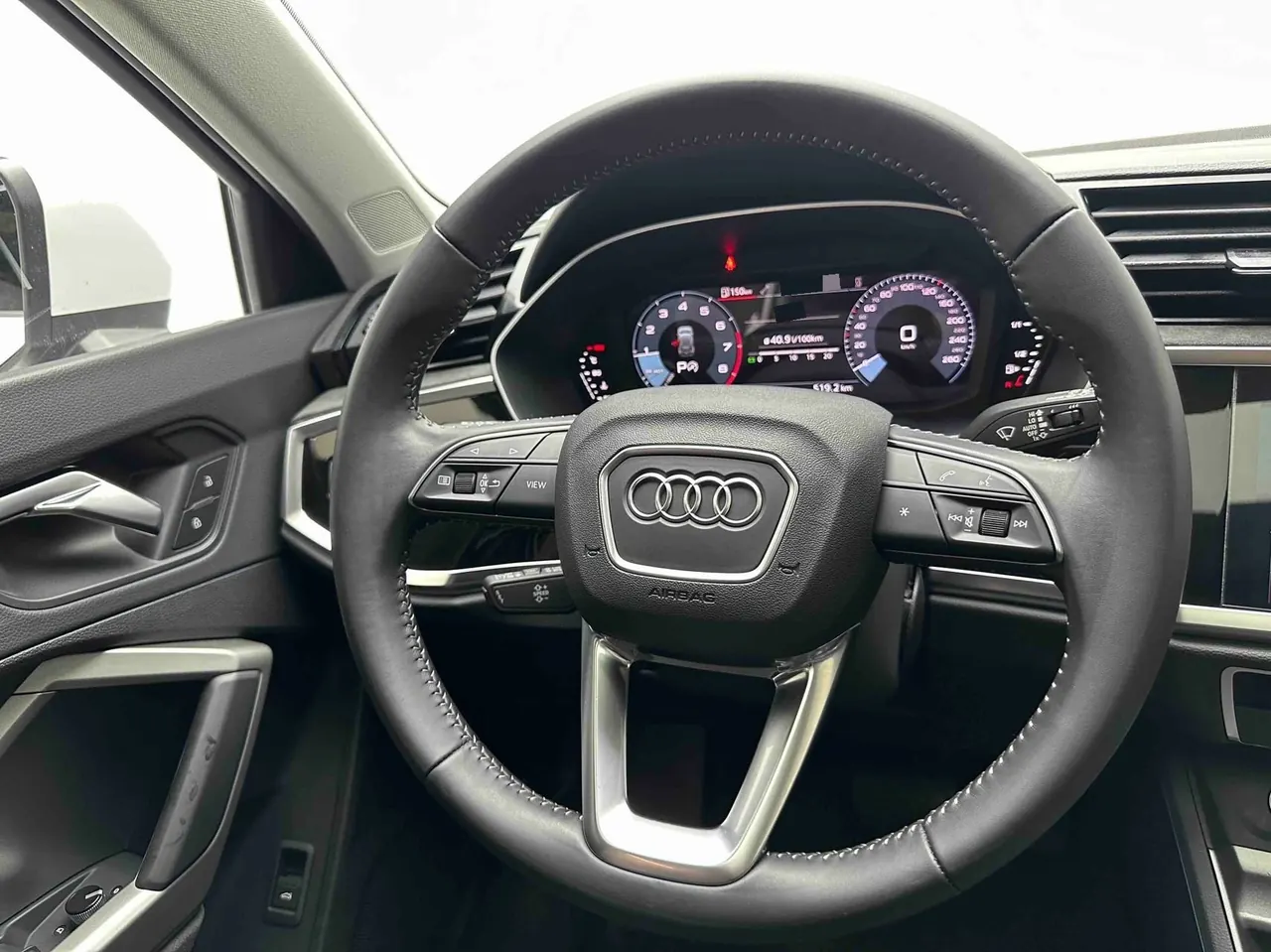 Audi 2022 Q3 1.4TFSI 35TFSI Fashion Dynamic Automatic 7