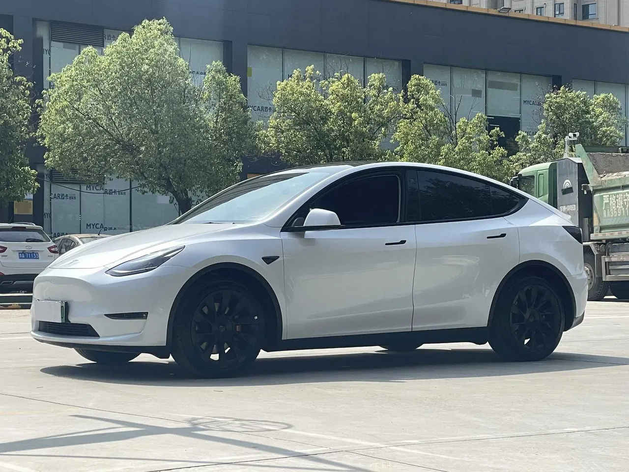 打开图片灯箱:Tesla 2022 Model Y rear-wheel drive version (facelift) automatic gear