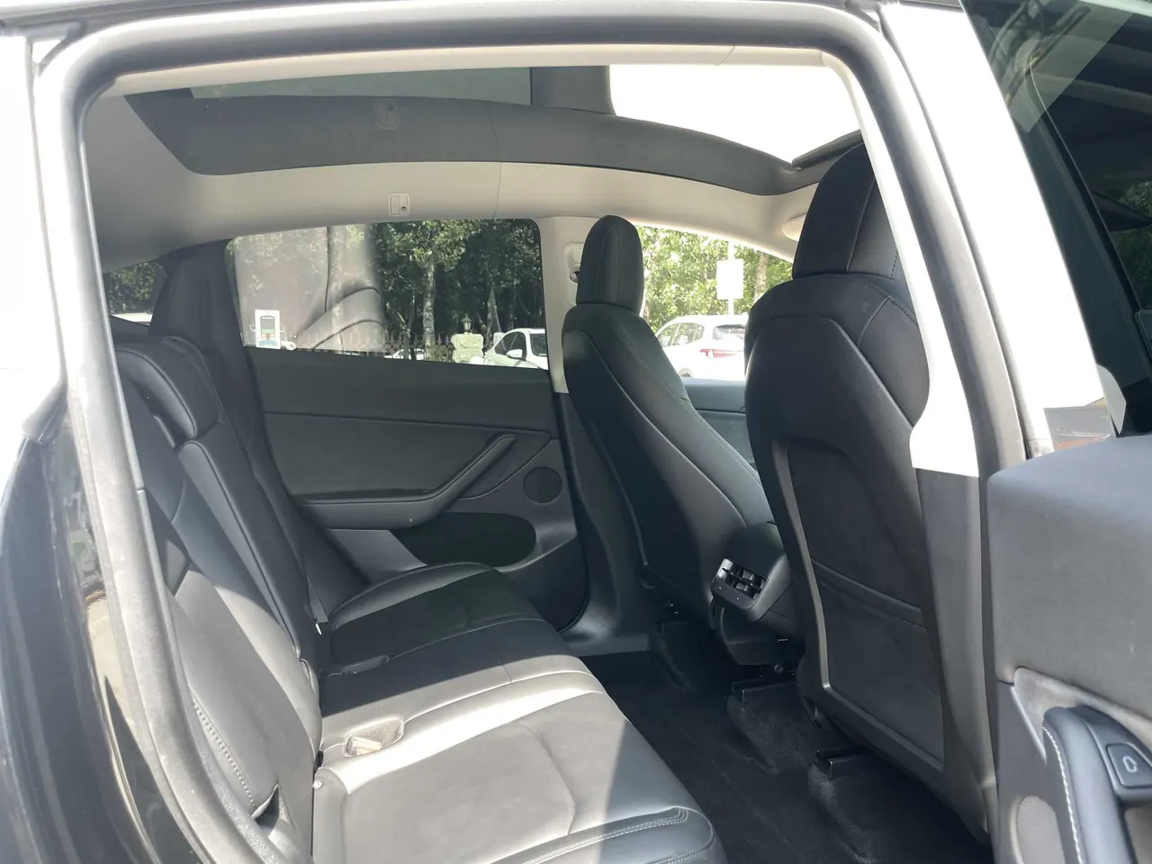 Tesla 2022 Model Y rear-wheel drive version (facelift) automatic gear 5