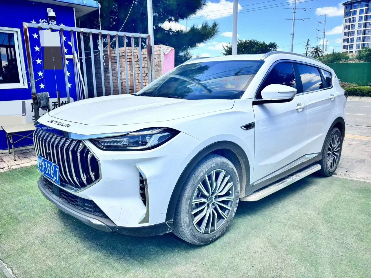 Open image lightbox: Jetour 2023 X70 PLUS 1.5T Brave PLUS5 Automatic Gear