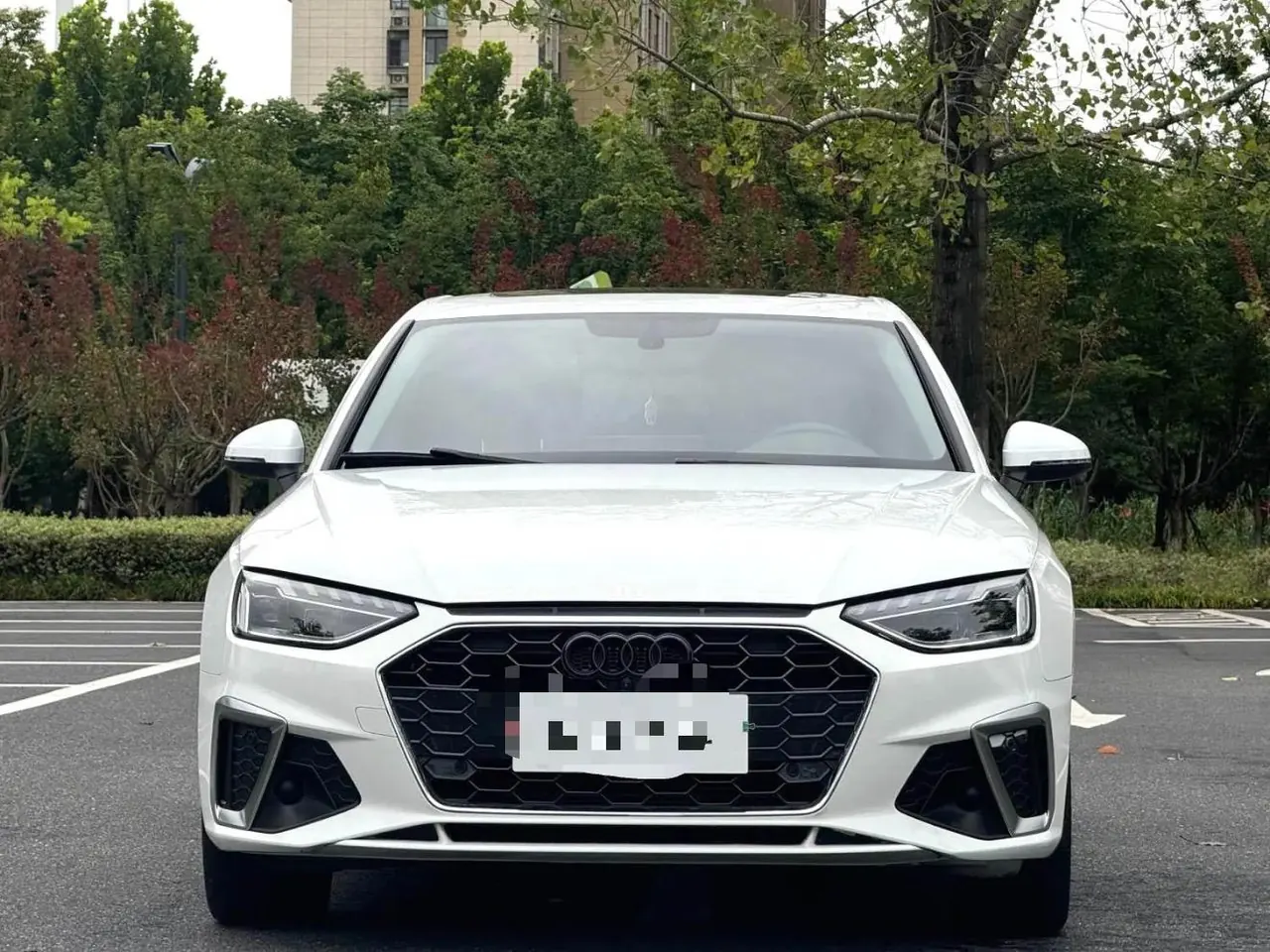 Audi 2020 A4L 2.0TFSI 40TFSI Fashion Dynamic Automatic 2