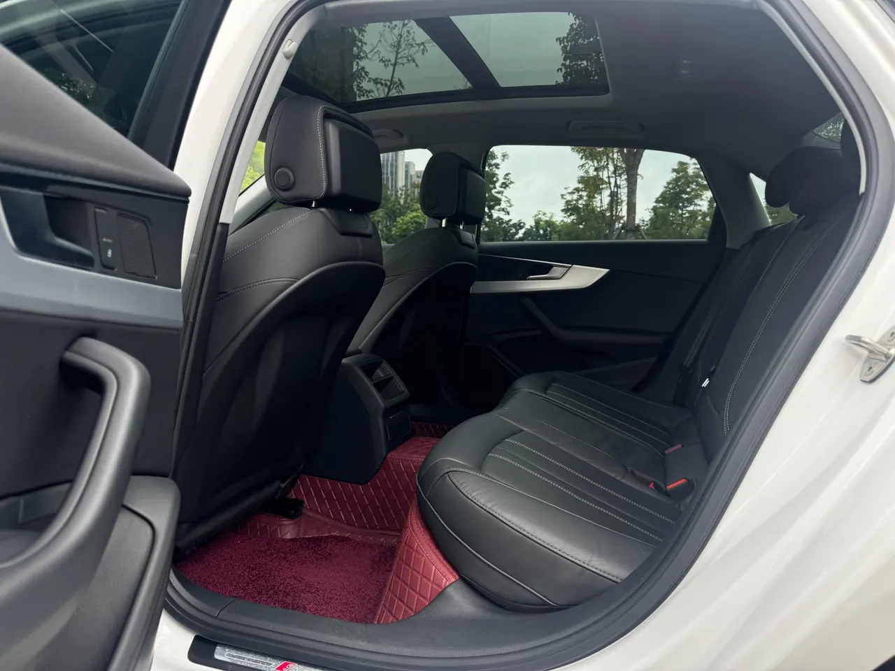Audi 2020 A4L 2.0TFSI 40TFSI Fashion Dynamic Automatic 6
