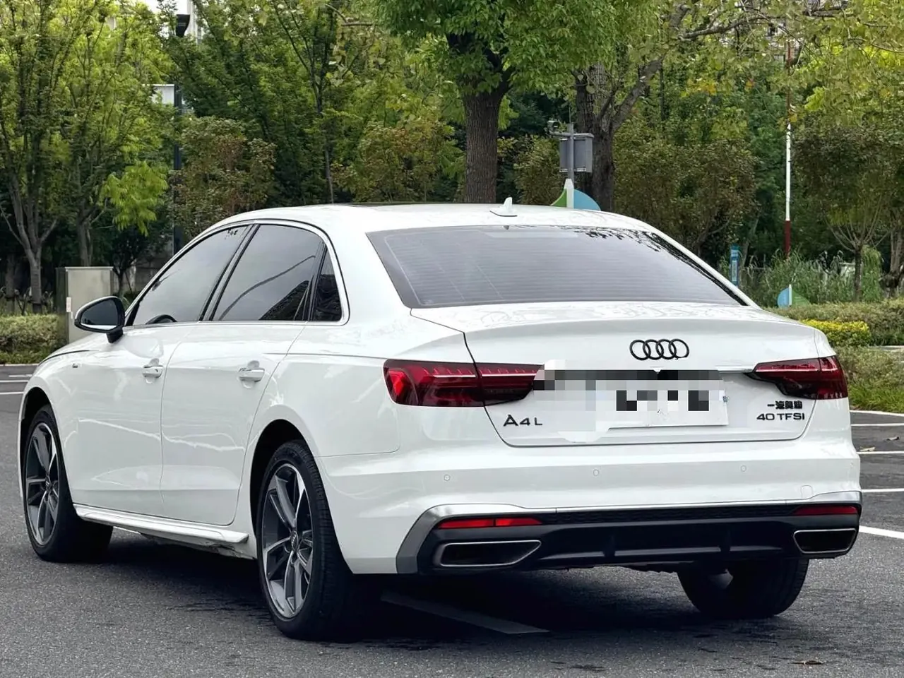 Audi 2020 A4L 2.0TFSI 40TFSI Fashion Dynamic Automatic 9