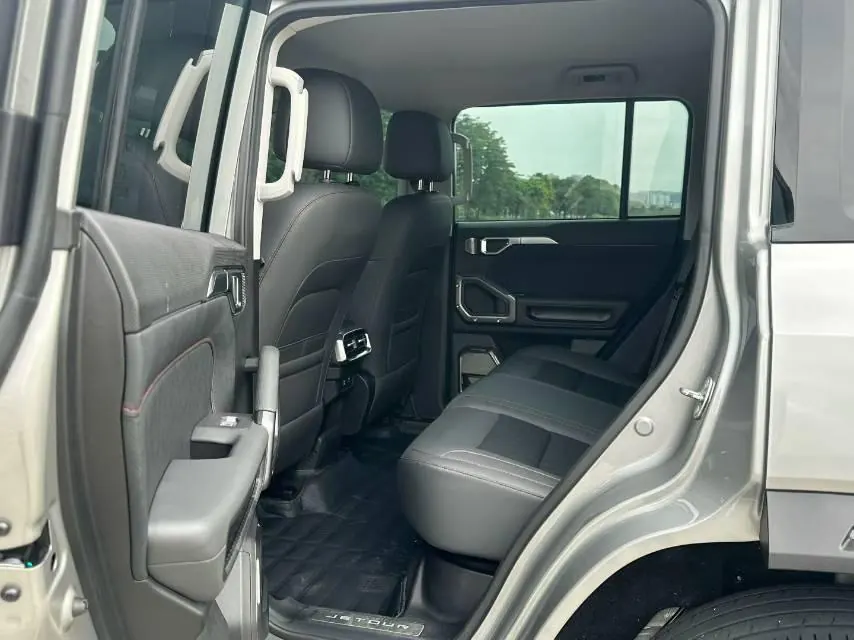 Jetour 2023 Traveler 2.0T Four-wheel Drive Crossing Automatic Gear 9