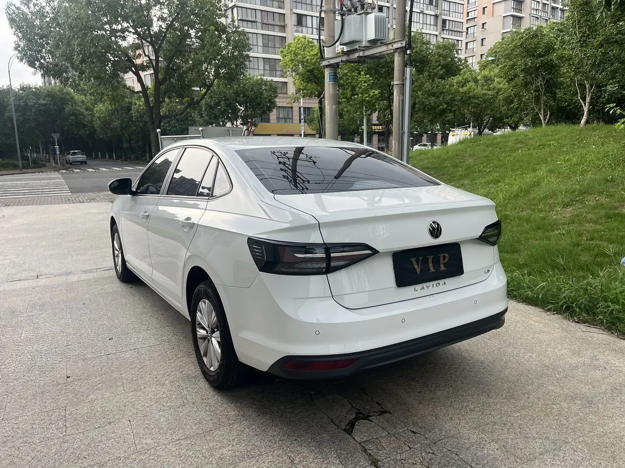 Volkswagen 2023 Lavida New 1.5 Outstanding New Yida Automatic Gear 10
