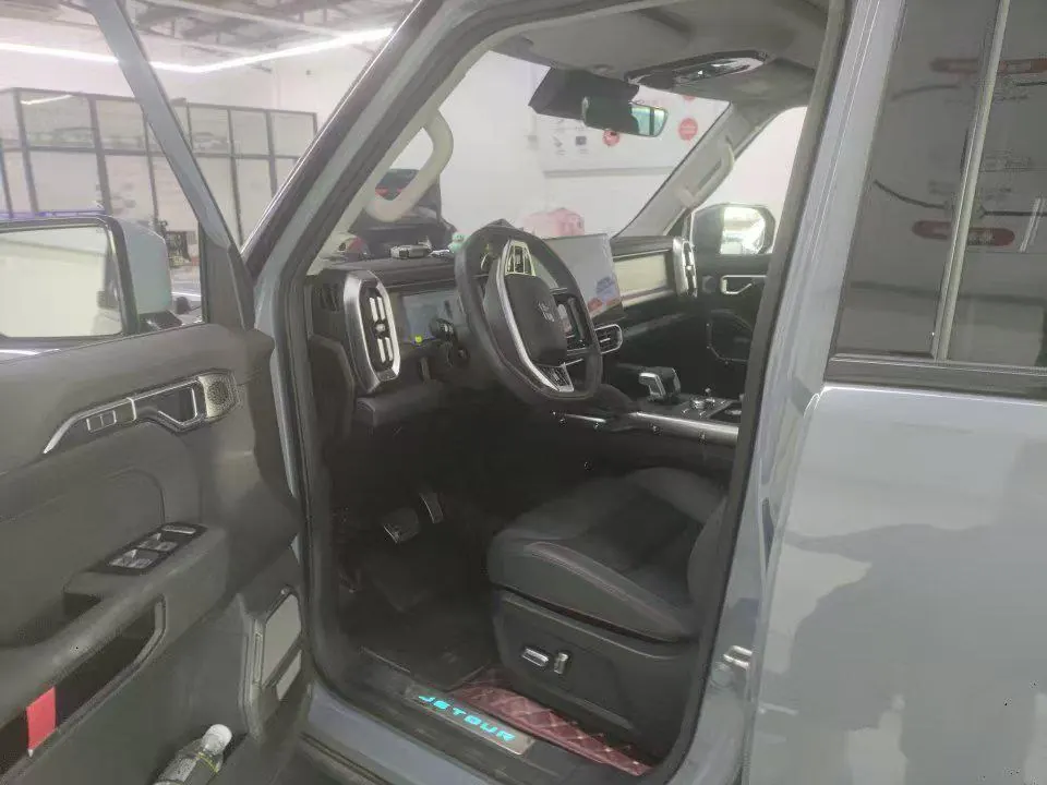 Jetour 2023 Traveler 2.0T Four-Wheel-Drive Cross-Country PRO Automatic 5