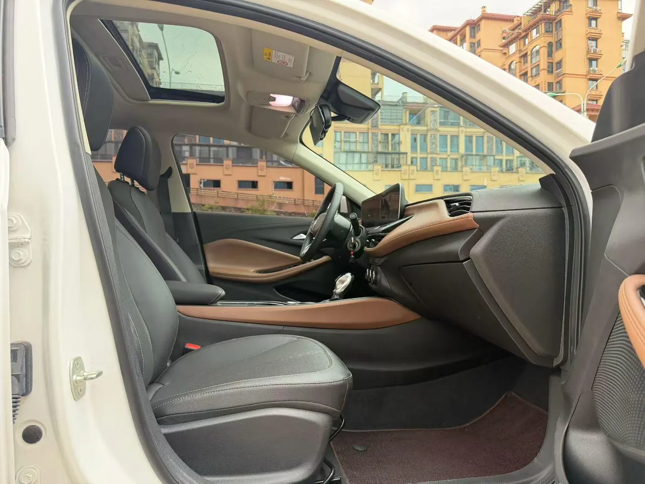 Buick 2023 Weilang Pro 1.5T Stepless Music Edition Automatic Gear 4