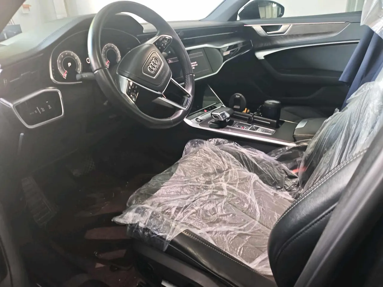 Audi 2023 A6L 2.0TFSI 40TFSI Deluxe Dynamic Automatic 3