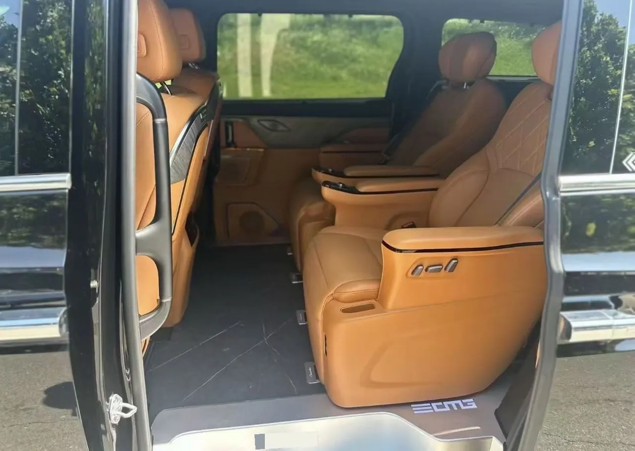 WEY 2025 VV7 Hi4 1.5T Four-Wheel-Drive Automatic Model 5
