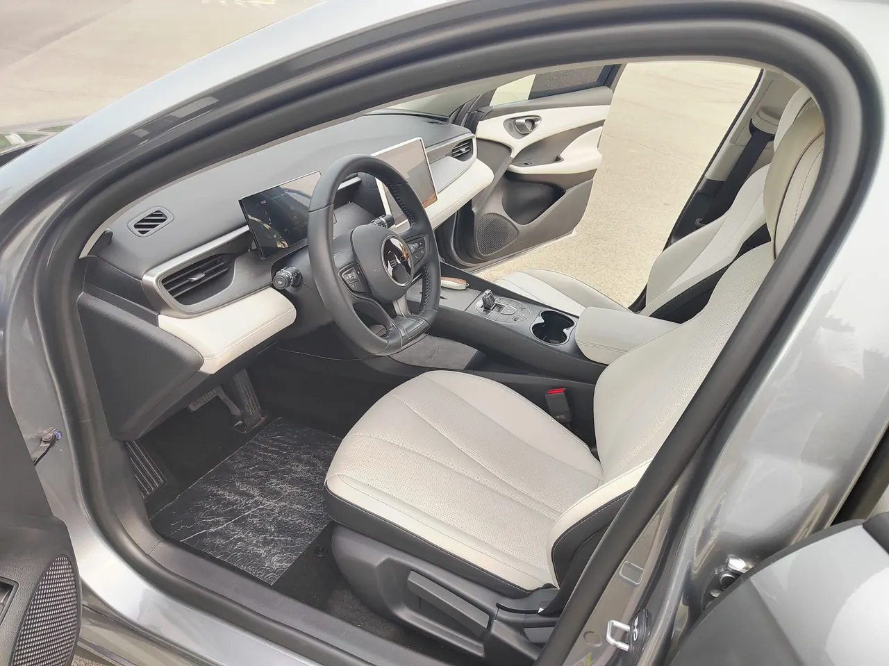 BYD 2025 seals 05 DM-i 1.5 stepless smart driving version 55KM luxury automatic gear 9
