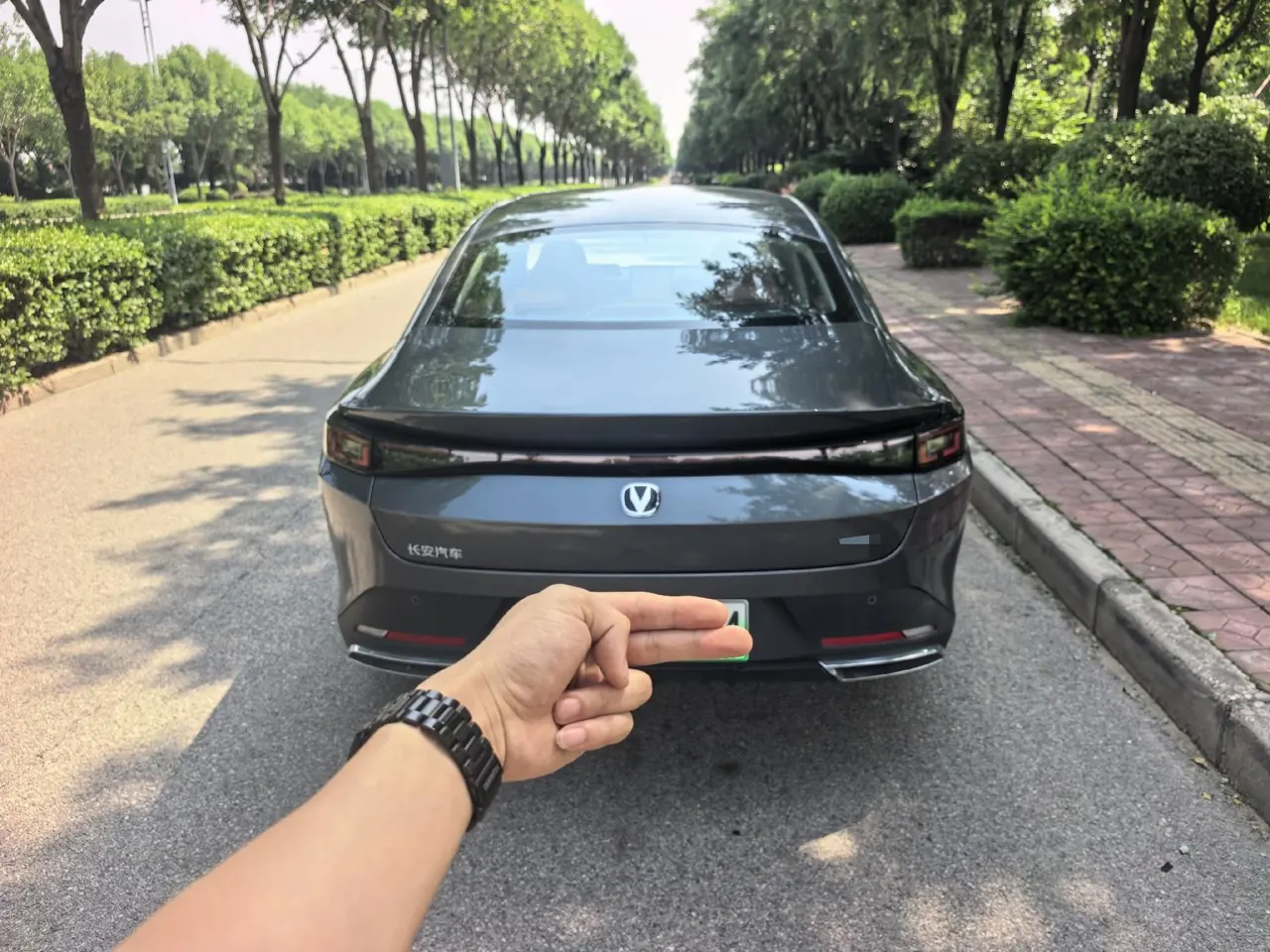 ChangAn Yidong New Energy 2025 Yidong PHEV 1.5 Stepless Smart New Blue Whale 145KM Battleship Edition Automatic Gear 3