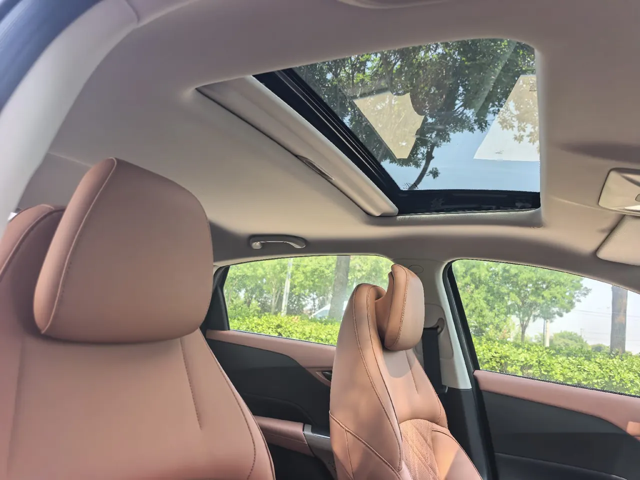 ChangAn Yidong New Energy 2025 Yidong PHEV 1.5 Stepless Smart New Blue Whale 145KM Battleship Edition Automatic Gear 7