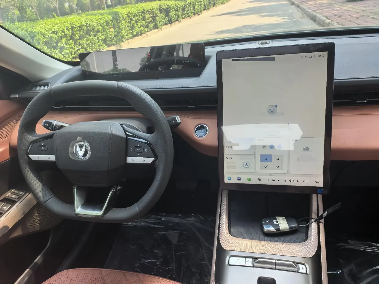 ChangAn Yidong New Energy 2025 Yidong PHEV 1.5 Stepless Smart New Blue Whale 145KM Battleship Edition Automatic Gear 8
