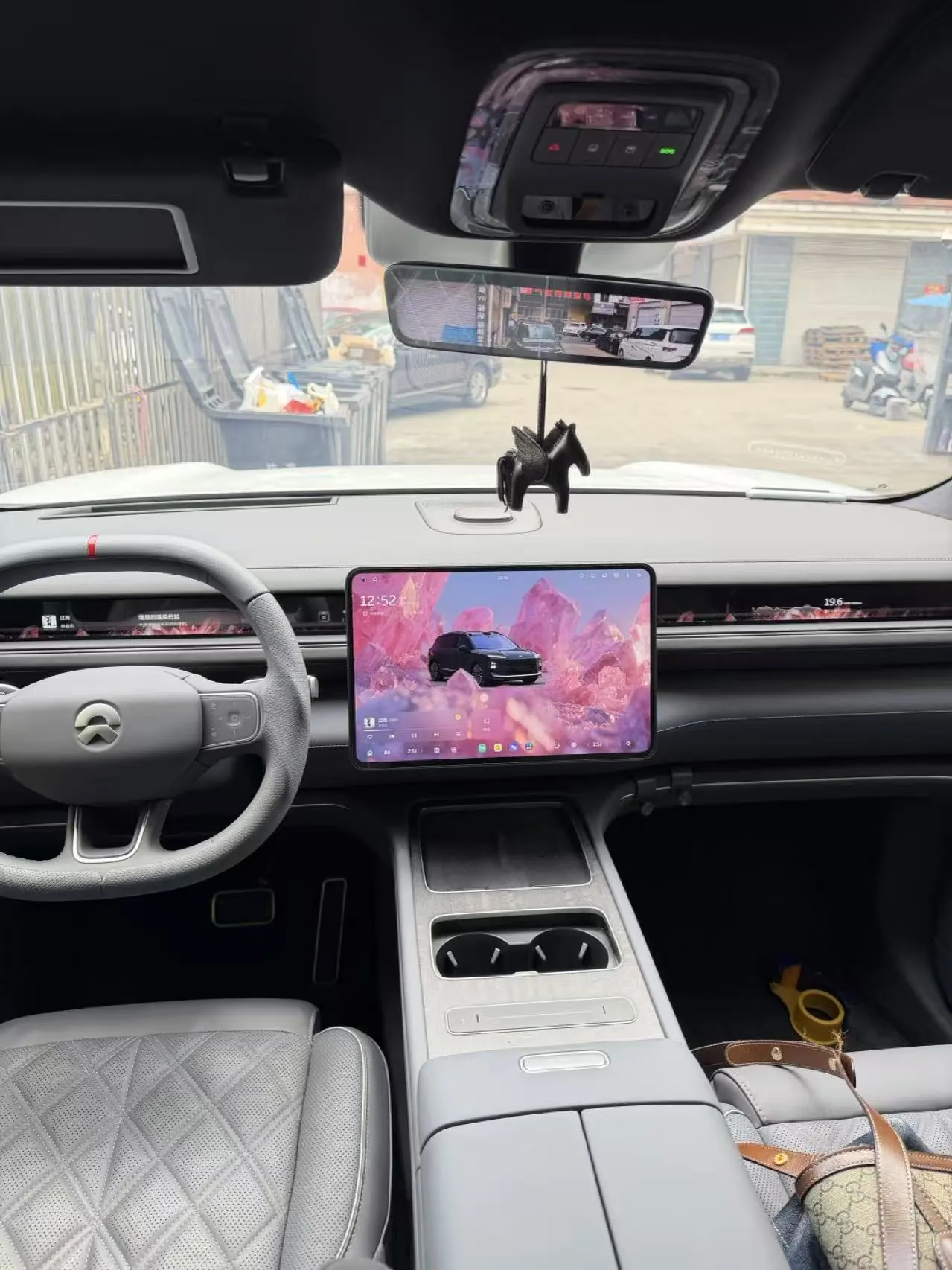 NIO 2026 ES8 6-seat executive deluxe automatic gear 4