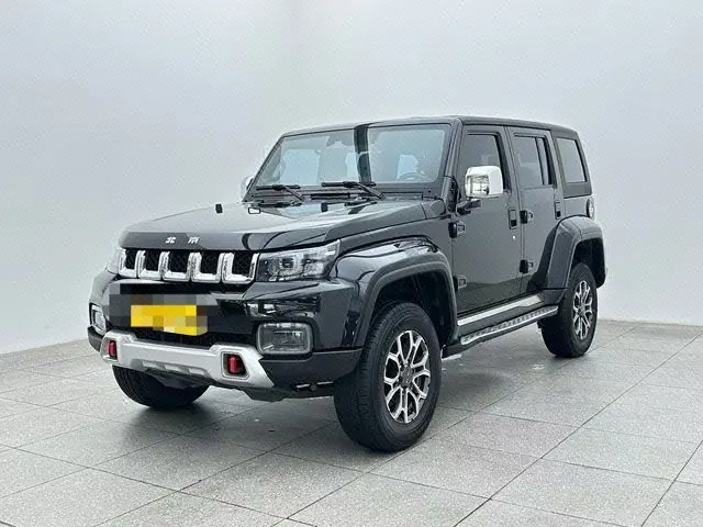 打开图片灯箱:Beijing 2020 BJ40 2.0T 4-wheel drive city hunter version chivalrous automatic gear