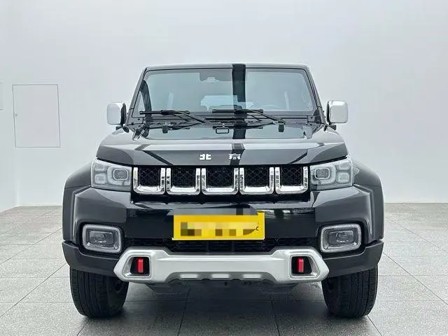 Beijing 2020 BJ40 2.0T 4-wheel drive city hunter version chivalrous automatic gear 3
