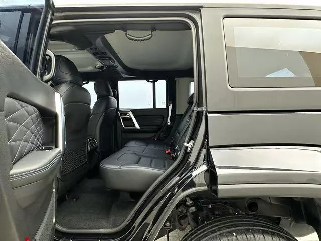 Beijing 2020 BJ40 2.0T 4-wheel drive city hunter version chivalrous automatic gear 9