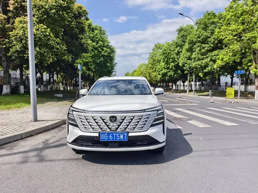 ChangAn 2025 CS75 PLUS 1.5T New Blue Whale Flagship Automatic 2