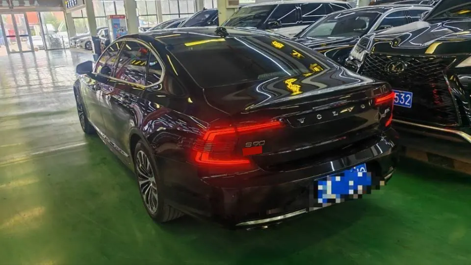 Volvo 2024 S90 48V 2.0T B5 Zhiyi Deluxe Edition Automatic Gear 2