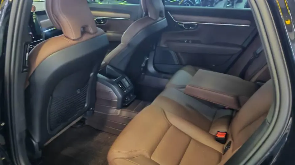 Volvo 2024 S90 48V 2.0T B5 Zhiyi Deluxe Edition Automatic Gear 5