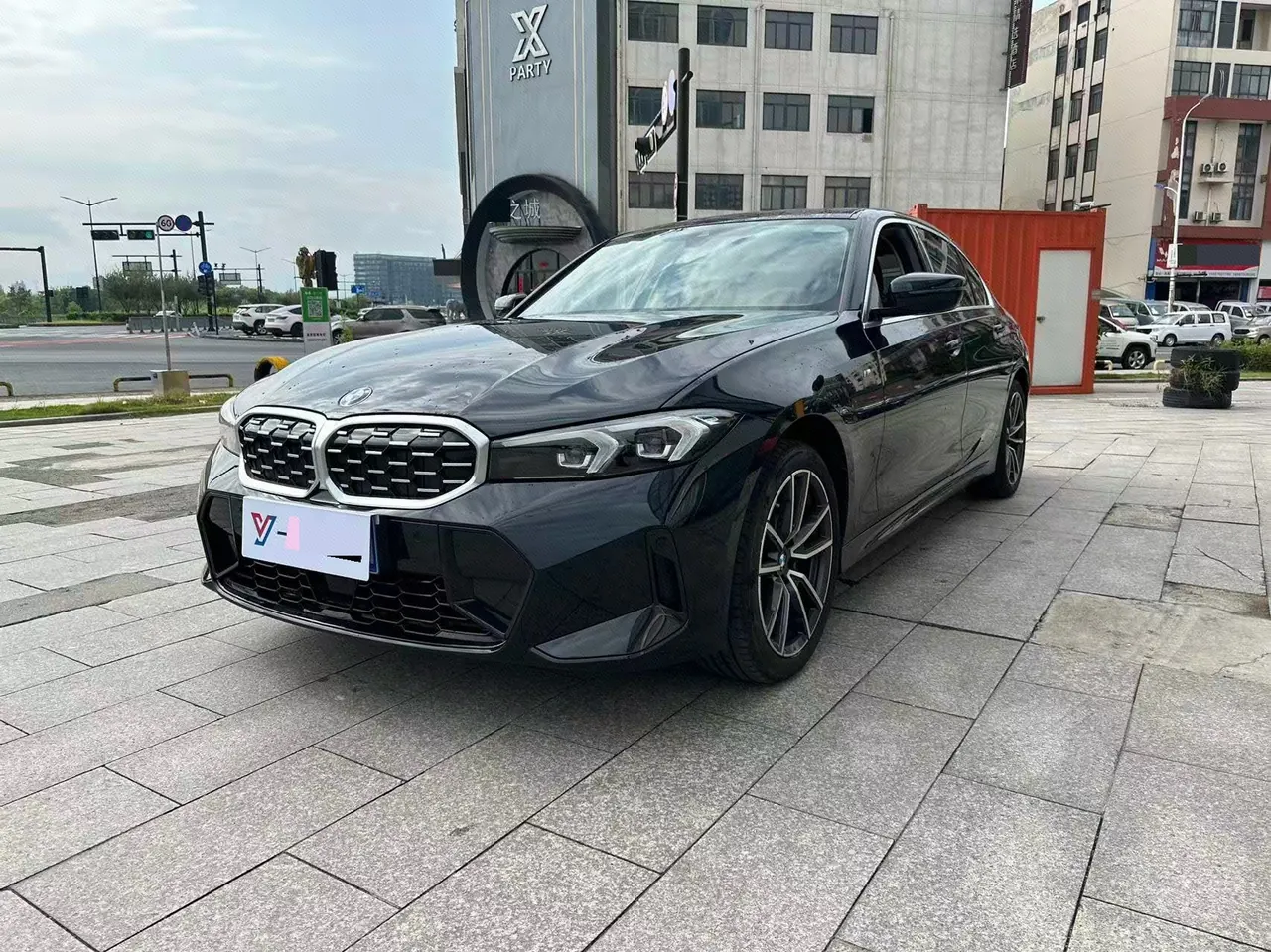 Open image lightbox: BMW 3 Series 2025 325Li 2.0T M Sports Suit Automatic Gear