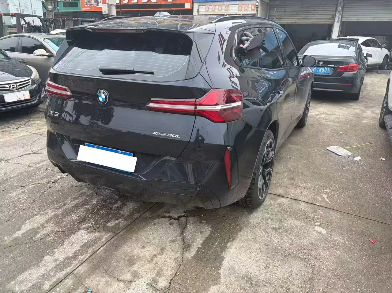 BMW 2026 X3 xDrive30L 2.0T exclusive m sports obsidian night suit automatic gear 2