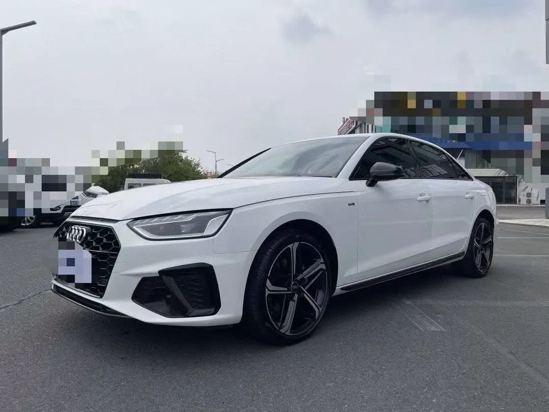 打开图片灯箱:Audi 2024 A4L 2.0TFSI 40TFSI Deluxe Dynamic (Starry Night Edition) Automatic Gear