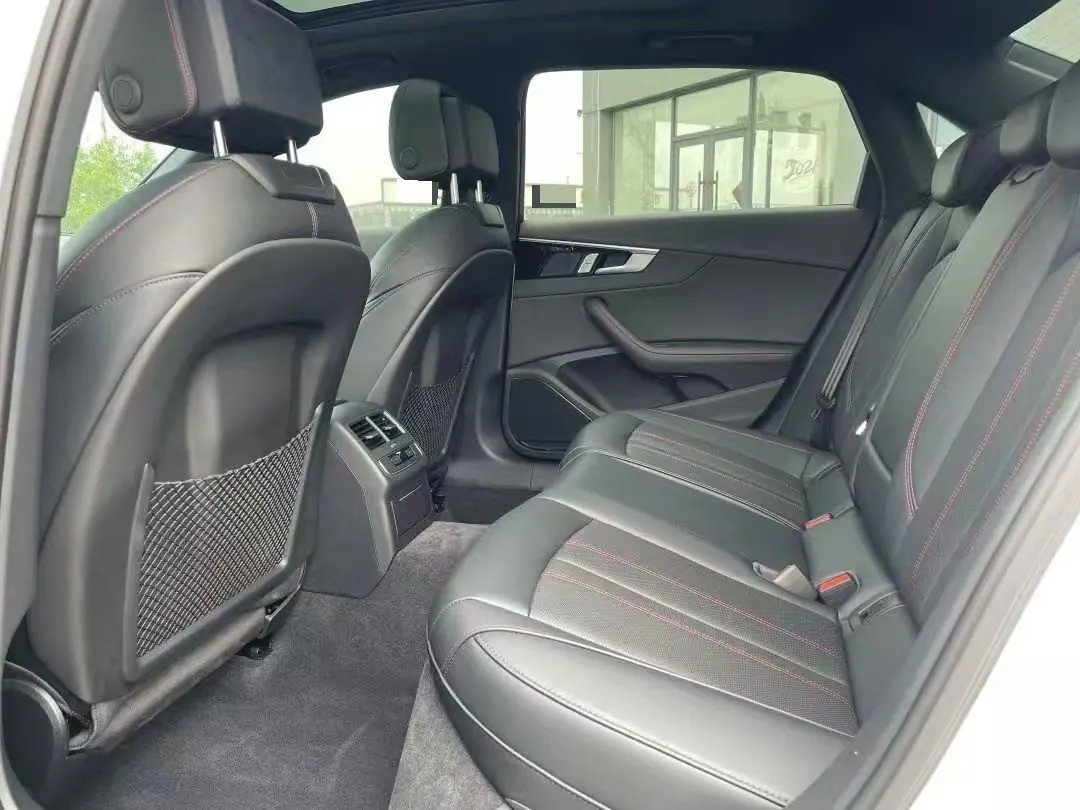 Audi 2024 A4L 2.0TFSI 40TFSI Deluxe Dynamic (Starry Night Edition) Automatic Gear 7