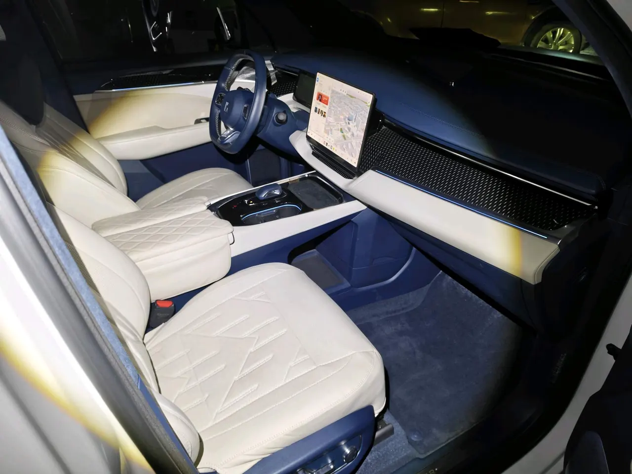 Zeekr 2024 Zeekr 009 six-seat executive version four-wheel drive 108kWh automatic gear 3