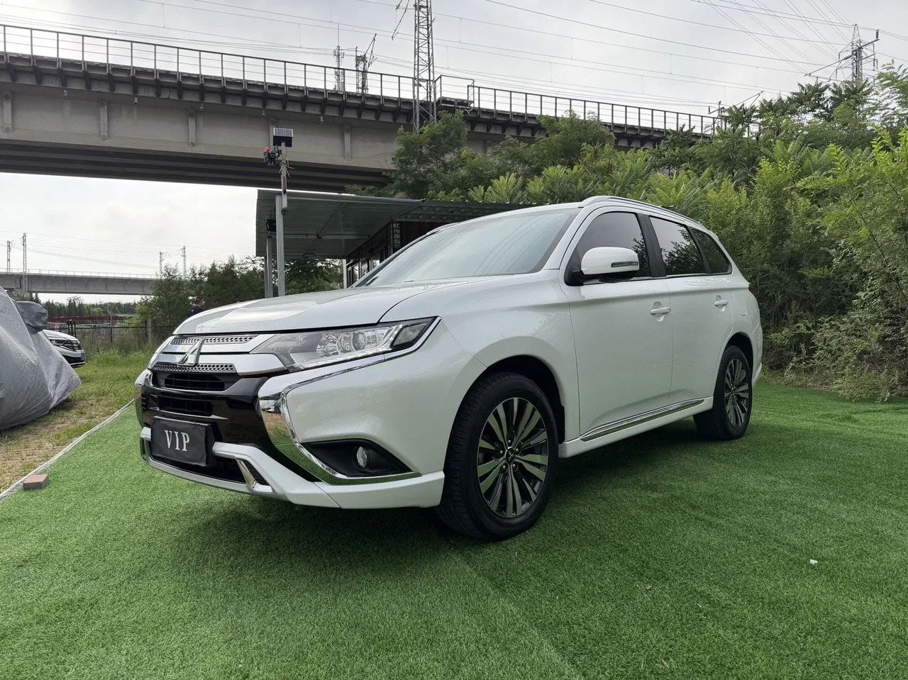 Open image lightbox: Mitsubishi 2021 Outlander 2.0 Stepless Two-Drive Enjoy Edition 5-seat Automatic Gear
