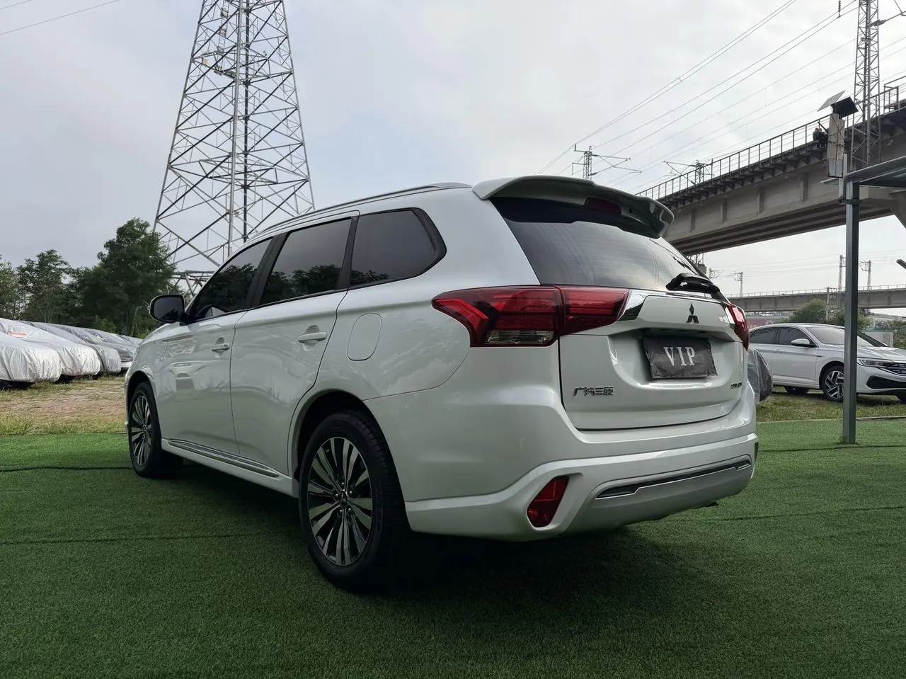 Mitsubishi 2021 Outlander 2.0 Stepless Two-Drive Enjoy Edition 5-seat Automatic Gear 4