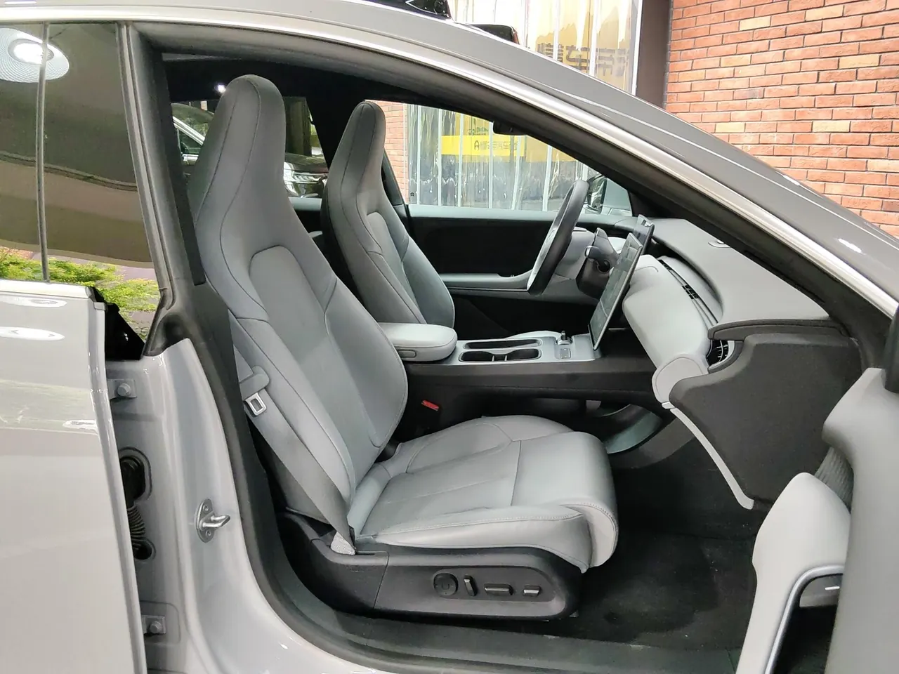 NIO 2024 ET5T 75kWh Touring automatic 10