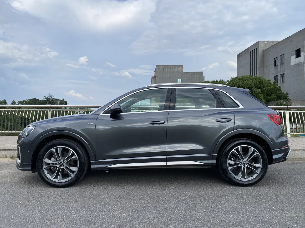 Audi 2024 Q3 2.0TFSI 40TFSI Fashion Dynamic Automatic 2