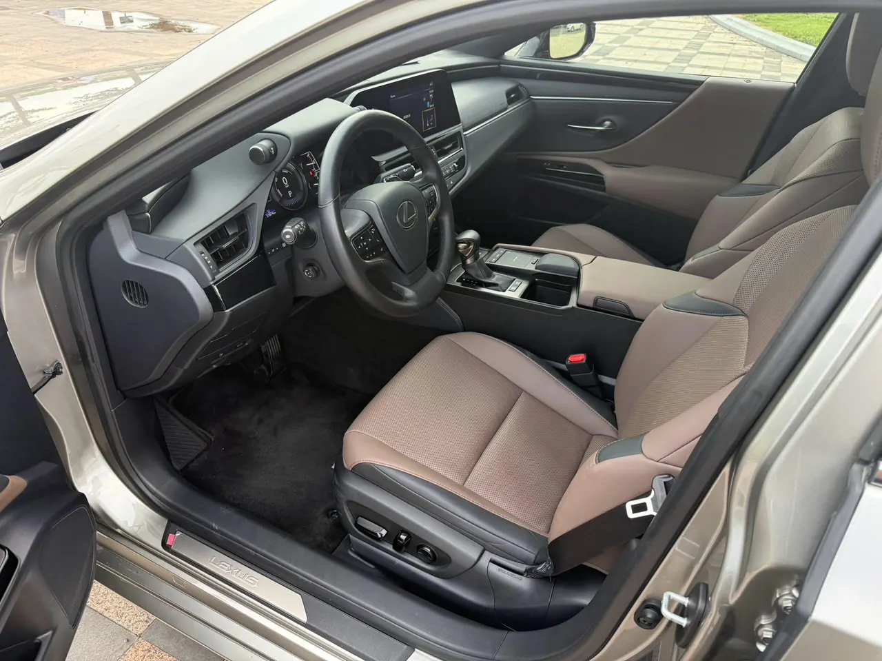 Lexus ES (Imported) 2021 ES300h 2.5 Stepless Premium Edition Automatic Gear 5
