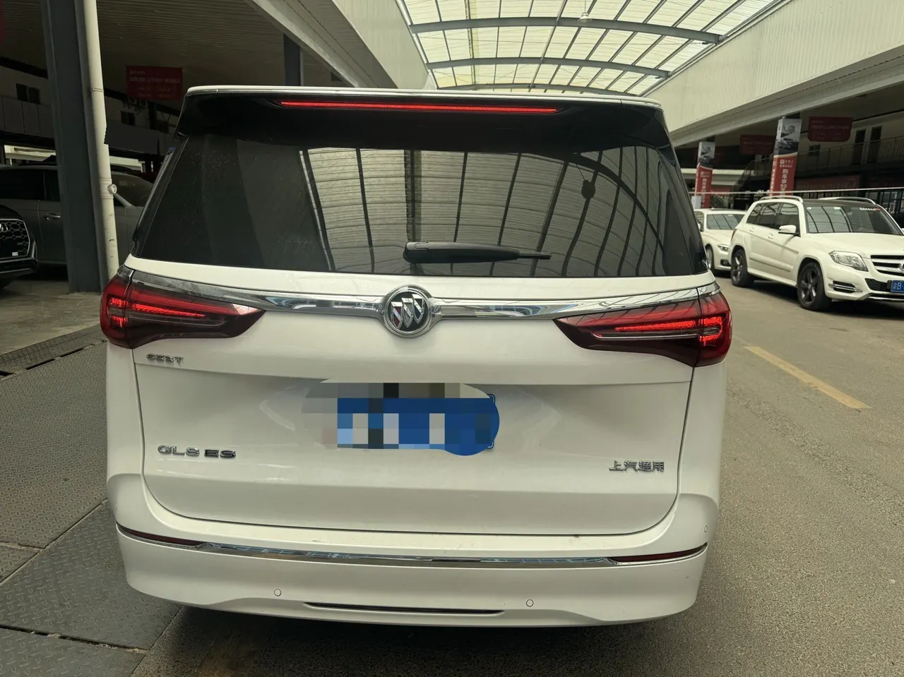 Buick 2020 GL8 ES Lu Zun 2.0T 653T Exclusive Automatic Gear 4