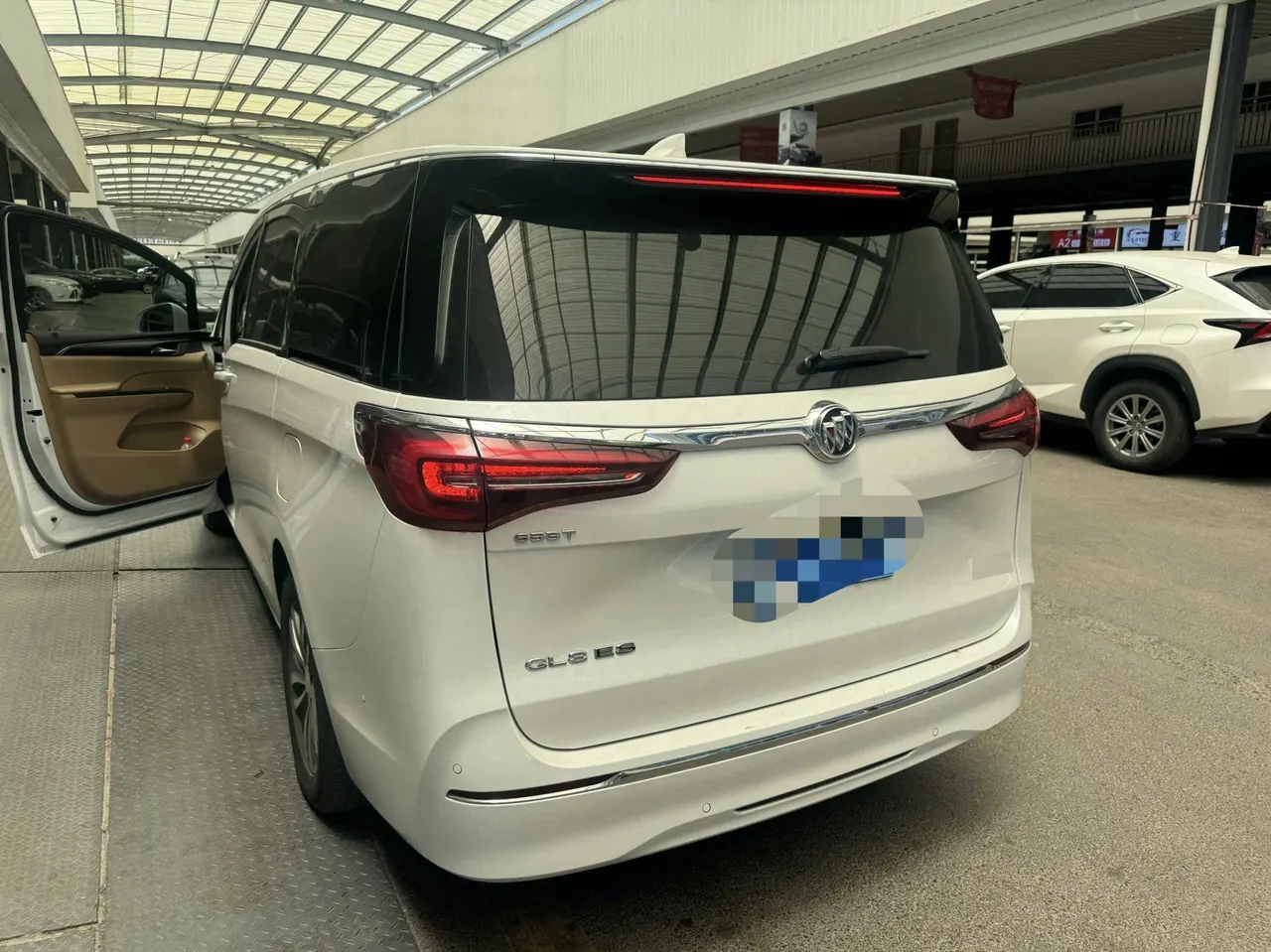 Buick 2020 GL8 ES Lu Zun 2.0T 653T Exclusive Automatic Gear 5