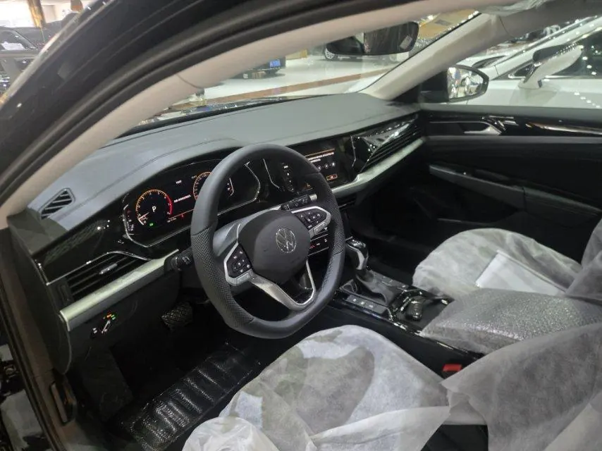 Volkswagen 2026 Passat 2.0TSI 380TSI outstanding star dragon version automatic gear 6