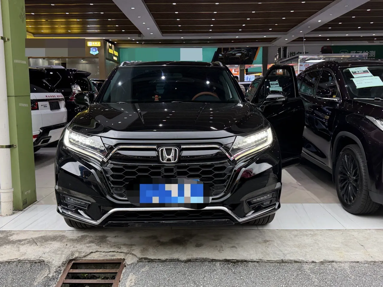 Honda 2020 UR-V 2.0T 370TURBO two-drive elegant version of automatic gear 2